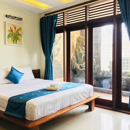 Whale Ocean View Hotel Дананг Экстерьер фото