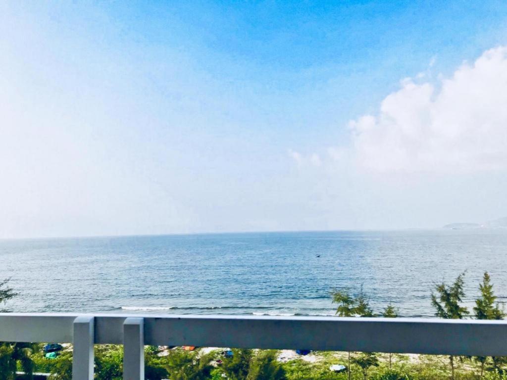 Whale Ocean View Hotel Дананг Экстерьер фото
