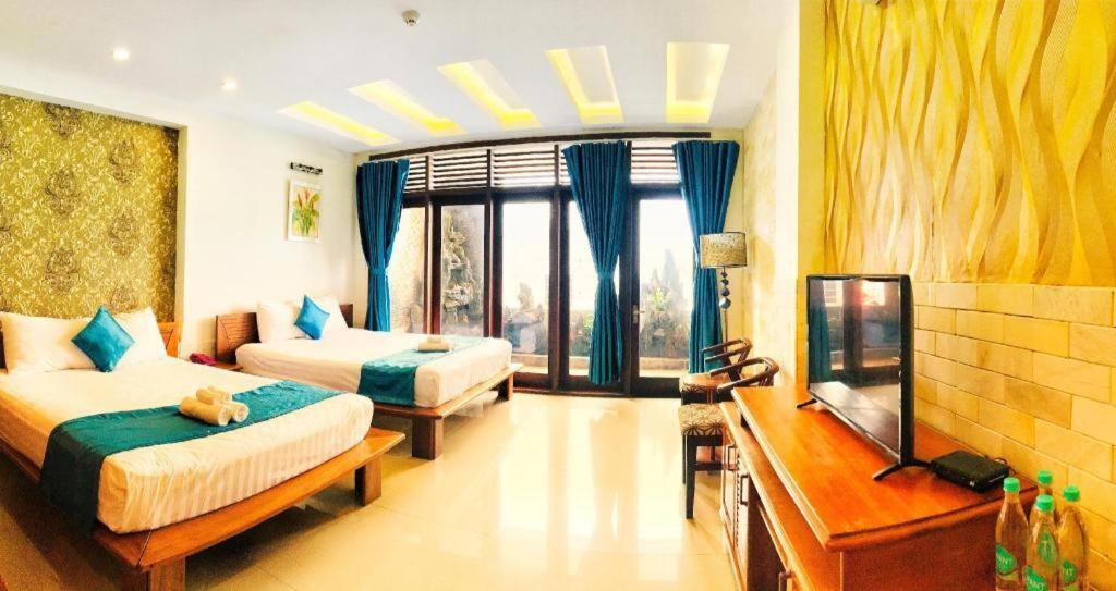 Whale Ocean View Hotel Дананг Экстерьер фото