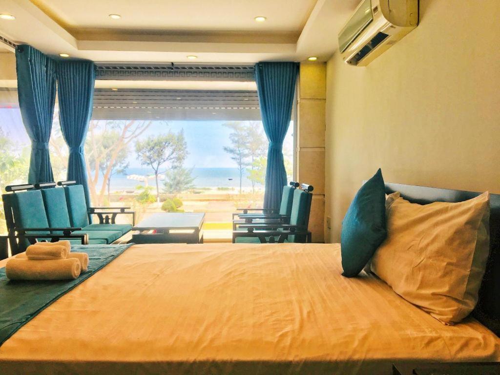 Whale Ocean View Hotel Дананг Экстерьер фото