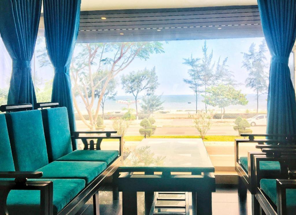 Whale Ocean View Hotel Дананг Экстерьер фото