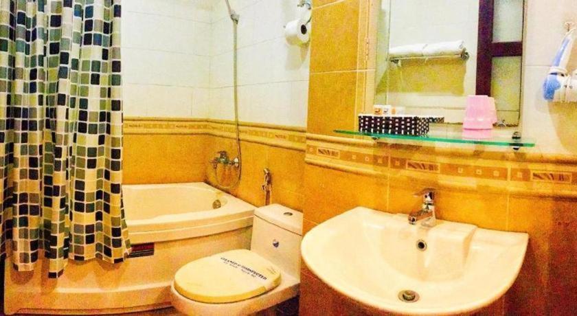 Whale Ocean View Hotel Дананг Экстерьер фото