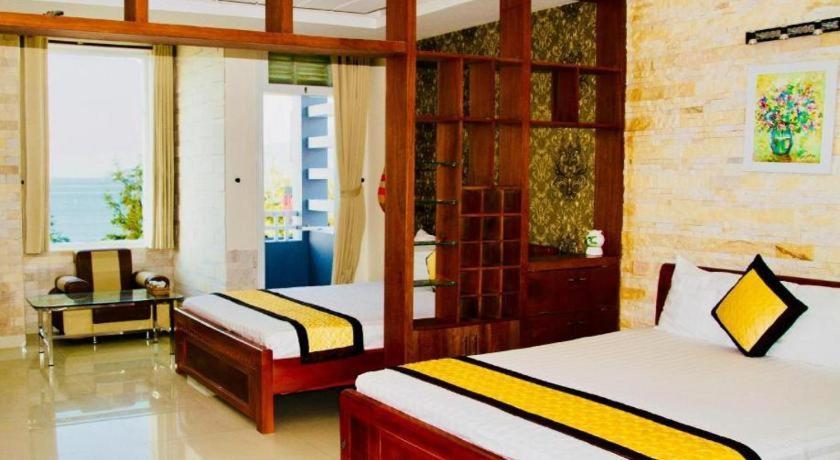 Whale Ocean View Hotel Дананг Экстерьер фото