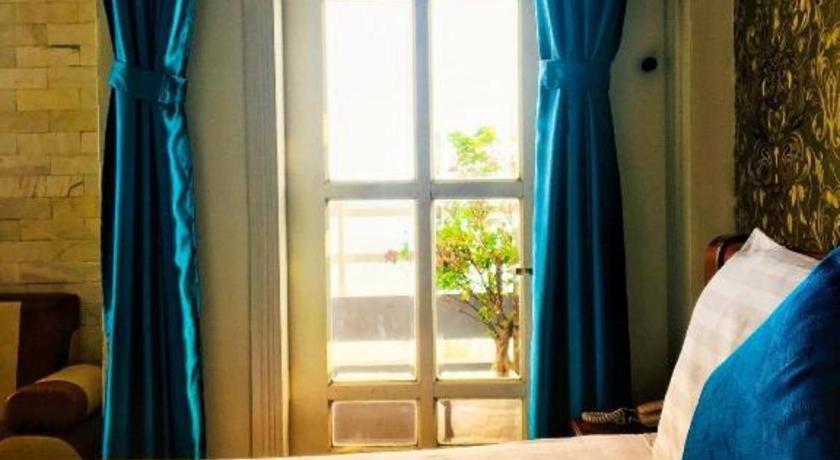 Whale Ocean View Hotel Дананг Экстерьер фото